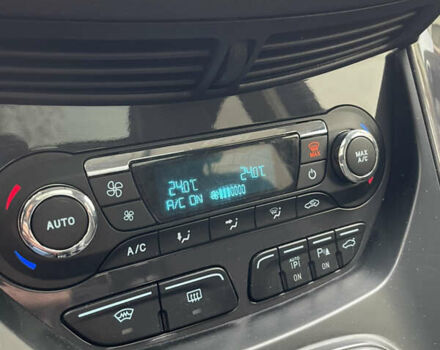 Серый Форд Куга, объемом двигателя 2 л и пробегом 209 тыс. км за 11700 $, фото 27 на Automoto.ua