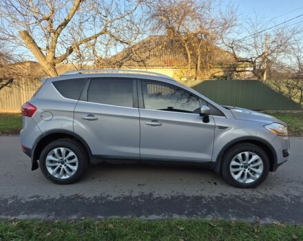 Серый Форд Куга, объемом двигателя 2 л и пробегом 185 тыс. км за 10999 $, фото 2 на Automoto.ua