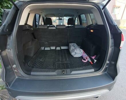 Серый Форд Куга, объемом двигателя 2 л и пробегом 154 тыс. км за 13000 $, фото 18 на Automoto.ua