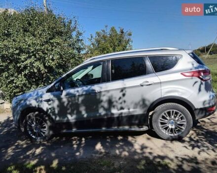 Серый Форд Куга, объемом двигателя 2 л и пробегом 130 тыс. км за 12100 $, фото 2 на Automoto.ua