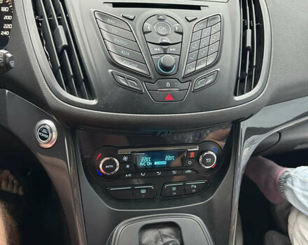 Форд Куга 2013 в Львове на Automoto.ua Серый Форд Куга, объемом двигателя 2 л и пробегом 93 тыс. км за 12800 $, фото 11 на Automoto.ua