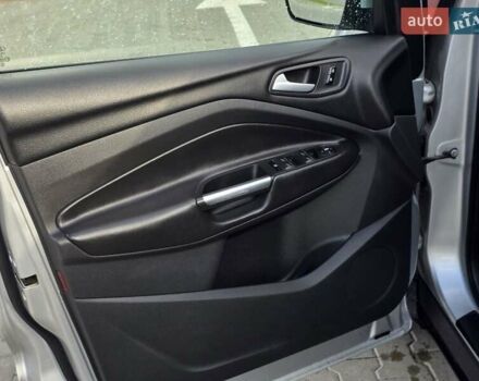 Форд Куга 2013 у Тернополі на Automoto.ua Сірий Форд Куга, об'ємом двигуна 2 л та пробігом 211 тис. км за 9999 $, фото 23 на Automoto.ua