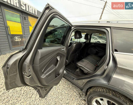 Сірий Форд Куга, об'ємом двигуна 2 л та пробігом 176 тис. км за 14500 $, фото 48 на Automoto.ua