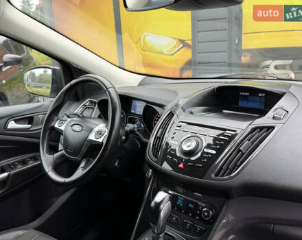 Сірий Форд Куга, об'ємом двигуна 2 л та пробігом 176 тис. км за 14500 $, фото 32 на Automoto.ua