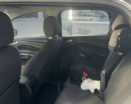 Серый Форд Куга, объемом двигателя 2 л и пробегом 300 тыс. км за 11500 $, фото 4 на Automoto.ua