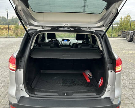 Форд Куга 2013 в Львове на Automoto.ua Серый Форд Куга, объемом двигателя 2 л и пробегом 93 тыс. км за 12800 $, фото 8 на Automoto.ua