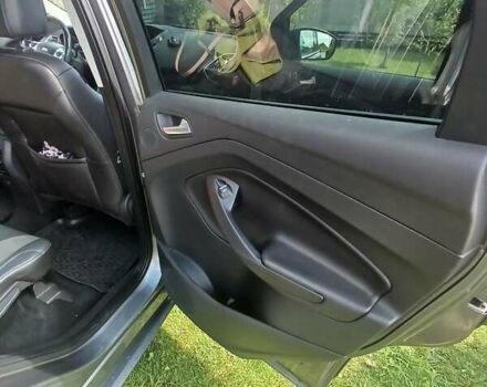 Серый Форд Куга, объемом двигателя 2 л и пробегом 207 тыс. км за 13500 $, фото 5 на Automoto.ua