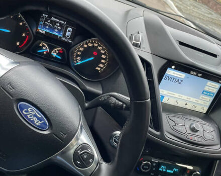 Серый Форд Куга, объемом двигателя 2 л и пробегом 209 тыс. км за 11700 $, фото 26 на Automoto.ua