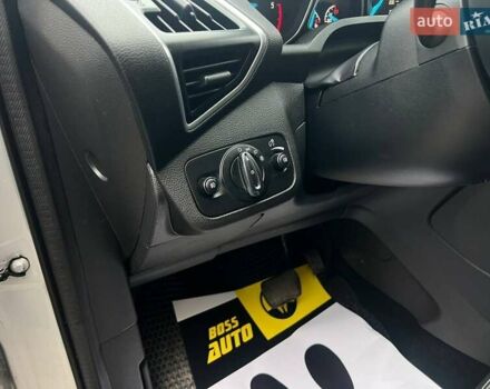 Серый Форд Куга, объемом двигателя 2 л и пробегом 216 тыс. км за 13500 $, фото 16 на Automoto.ua