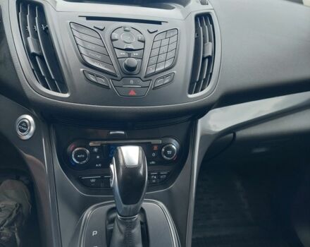 Серый Форд Куга, объемом двигателя 1.6 л и пробегом 176 тыс. км за 10500 $, фото 12 на Automoto.ua