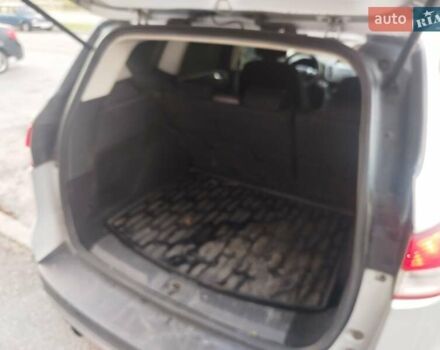 Серый Форд Куга, объемом двигателя 2 л и пробегом 212 тыс. км за 12300 $, фото 6 на Automoto.ua