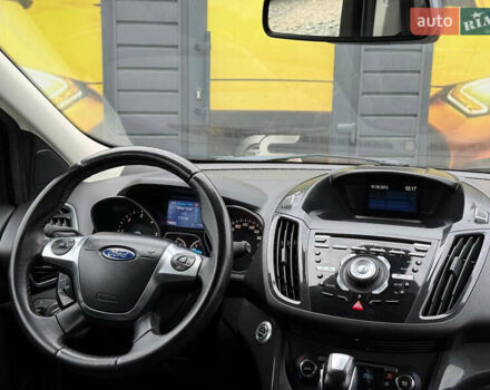 Серый Форд Куга, объемом двигателя 2 л и пробегом 176 тыс. км за 14500 $, фото 39 на Automoto.ua