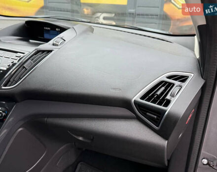 Сірий Форд Куга, об'ємом двигуна 2 л та пробігом 176 тис. км за 14500 $, фото 33 на Automoto.ua