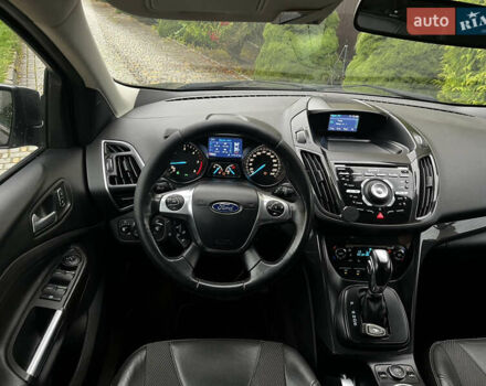 Серый Форд Куга, объемом двигателя 2 л и пробегом 219 тыс. км за 11750 $, фото 34 на Automoto.ua