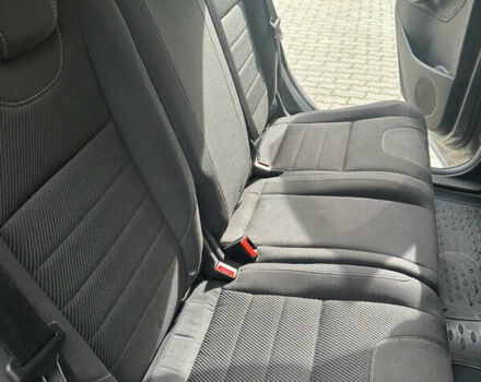 Сірий Форд Куга, об'ємом двигуна 2 л та пробігом 84 тис. км за 13700 $, фото 4 на Automoto.ua