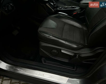 Серый Форд Куга, объемом двигателя 2 л и пробегом 219 тыс. км за 11750 $, фото 26 на Automoto.ua