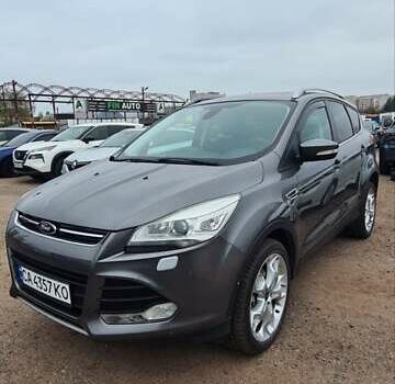 Серый Форд Куга, объемом двигателя 2 л и пробегом 197 тыс. км за 12950 $, фото 4 на Automoto.ua