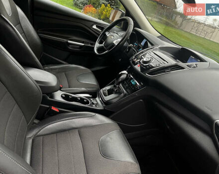 Серый Форд Куга, объемом двигателя 2 л и пробегом 219 тыс. км за 11750 $, фото 32 на Automoto.ua