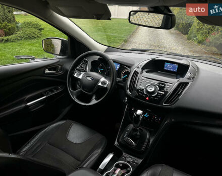 Серый Форд Куга, объемом двигателя 2 л и пробегом 219 тыс. км за 11750 $, фото 44 на Automoto.ua