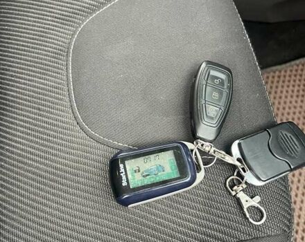 Форд Куга 2014 в Коростышеве на Automoto.ua Серый Форд Куга, объемом двигателя 2 л и пробегом 183 тыс. км за 13300 $, фото 19 на Automoto.ua