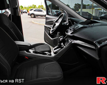 Серый Форд Куга, объемом двигателя 2 л и пробегом 117 тыс. км за 13800 $, фото 12 на Automoto.ua