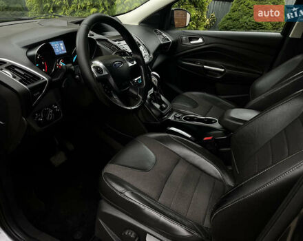 Серый Форд Куга, объемом двигателя 2 л и пробегом 219 тыс. км за 11750 $, фото 30 на Automoto.ua