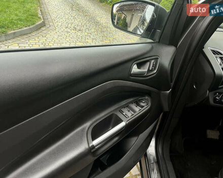 Серый Форд Куга, объемом двигателя 2 л и пробегом 219 тыс. км за 11750 $, фото 25 на Automoto.ua