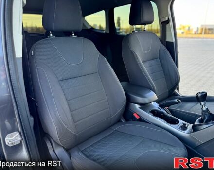 Серый Форд Куга, объемом двигателя 2 л и пробегом 174 тыс. км за 12500 $, фото 13 на Automoto.ua