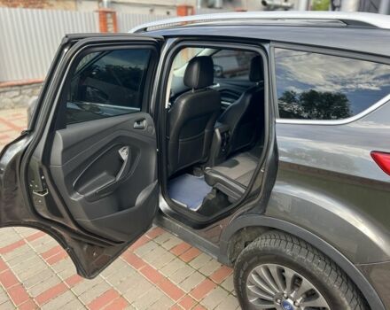 Серый Форд Куга, объемом двигателя 2 л и пробегом 199 тыс. км за 13000 $, фото 7 на Automoto.ua