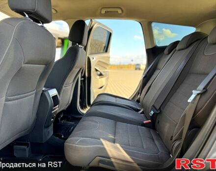 Серый Форд Куга, объемом двигателя 2 л и пробегом 174 тыс. км за 12500 $, фото 10 на Automoto.ua