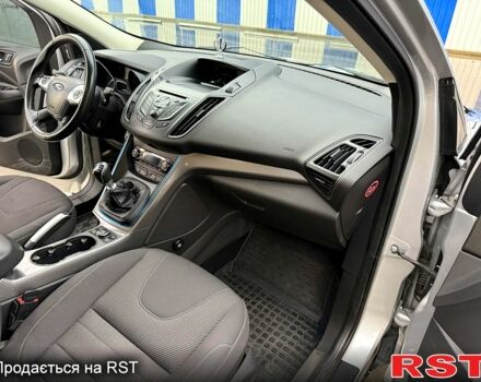 Серый Форд Куга, объемом двигателя 2 л и пробегом 192 тыс. км за 12500 $, фото 4 на Automoto.ua