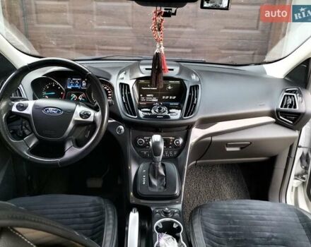 Серый Форд Куга, объемом двигателя 2 л и пробегом 107 тыс. км за 15000 $, фото 13 на Automoto.ua