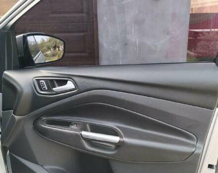 Серый Форд Куга, объемом двигателя 2 л и пробегом 107 тыс. км за 15000 $, фото 27 на Automoto.ua