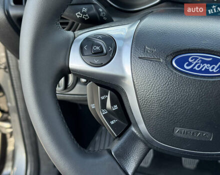 Форд Куга 2015 в Николаеве на Automoto.ua Серый Форд Куга, объемом двигателя 2 л и пробегом 174 тыс. км за 12900 $, фото 15 на Automoto.ua