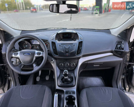 Форд Куга 2015 в Николаеве на Automoto.ua Серый Форд Куга, объемом двигателя 2 л и пробегом 174 тыс. км за 12900 $, фото 25 на Automoto.ua