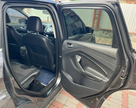 Серый Форд Куга, объемом двигателя 2 л и пробегом 199 тыс. км за 13000 $, фото 6 на Automoto.ua