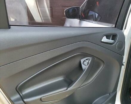 Серый Форд Куга, объемом двигателя 2 л и пробегом 107 тыс. км за 15000 $, фото 28 на Automoto.ua