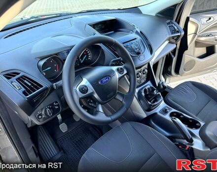 Серый Форд Куга, объемом двигателя 2 л и пробегом 174 тыс. км за 12500 $, фото 5 на Automoto.ua