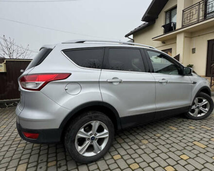 Сірий Форд Куга, об'ємом двигуна 2 л та пробігом 228 тис. км за 13950 $, фото 4 на Automoto.ua