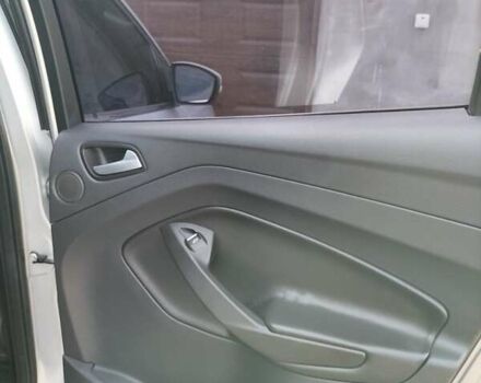 Серый Форд Куга, объемом двигателя 2 л и пробегом 107 тыс. км за 15000 $, фото 25 на Automoto.ua