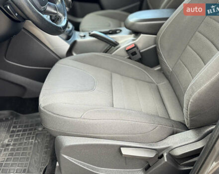 Сірий Форд Куга, об'ємом двигуна 1.5 л та пробігом 180 тис. км за 11300 $, фото 19 на Automoto.ua