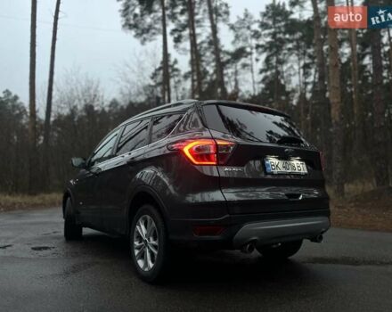 Сірий Форд Куга, об'ємом двигуна 2 л та пробігом 199 тис. км за 16300 $, фото 6 на Automoto.ua