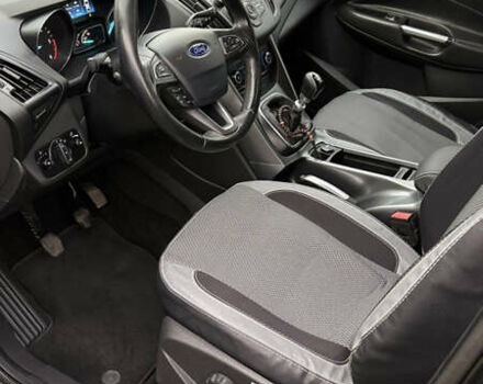 Серый Форд Куга, объемом двигателя 2 л и пробегом 221 тыс. км за 14700 $, фото 5 на Automoto.ua