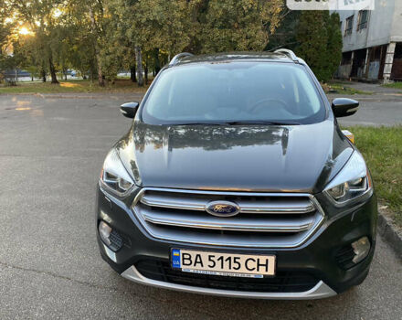 Серый Форд Куга, объемом двигателя 2 л и пробегом 161 тыс. км за 17500 $, фото 1 на Automoto.ua