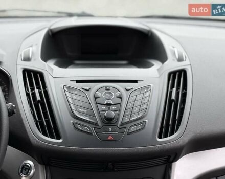 Серый Форд Куга, объемом двигателя 2 л и пробегом 130 тыс. км за 14800 $, фото 42 на Automoto.ua