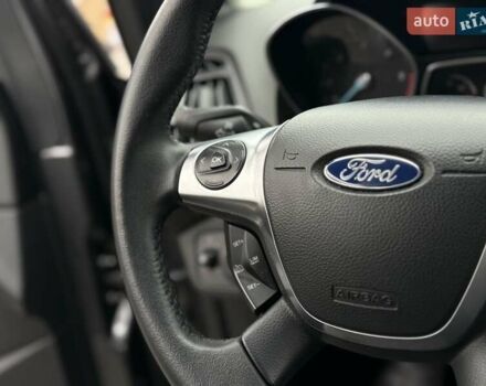 Серый Форд Куга, объемом двигателя 2 л и пробегом 130 тыс. км за 14800 $, фото 44 на Automoto.ua