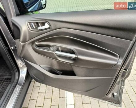 Серый Форд Куга, объемом двигателя 2 л и пробегом 140 тыс. км за 16500 $, фото 43 на Automoto.ua