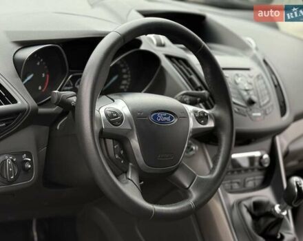 Серый Форд Куга, объемом двигателя 2 л и пробегом 130 тыс. км за 14800 $, фото 40 на Automoto.ua