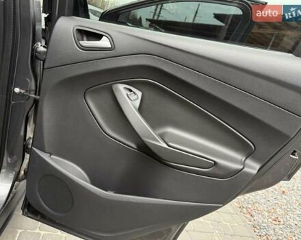 Серый Форд Куга, объемом двигателя 2 л и пробегом 130 тыс. км за 14800 $, фото 55 на Automoto.ua