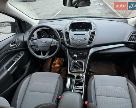 Серый Форд Куга, объемом двигателя 1.5 л и пробегом 94 тыс. км за 12800 $, фото 25 на Automoto.ua